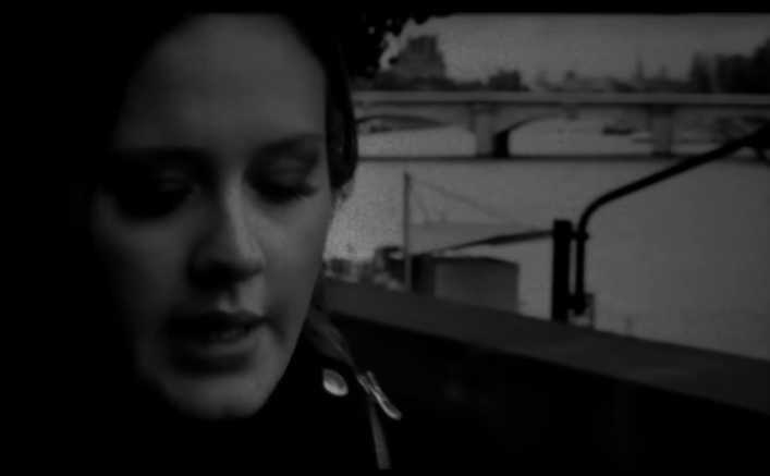 Someone Like You de Adele, de que trata y a quien va dirigido.